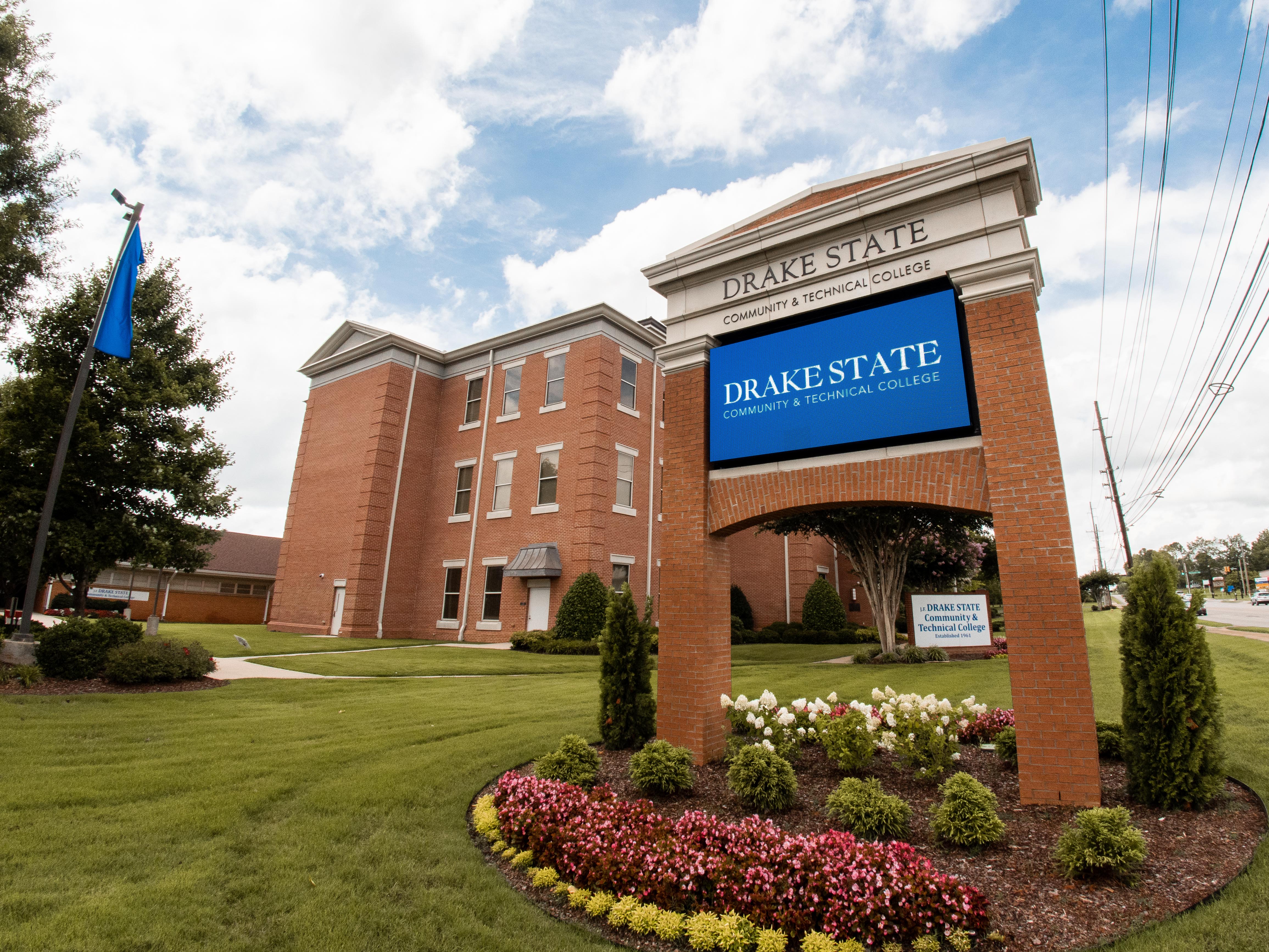 Drake State campus or student life image